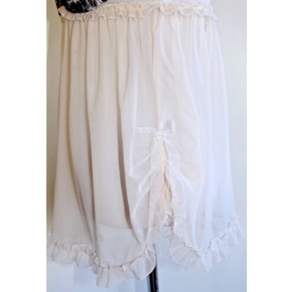 Victorias Secret Ivory Black Embroidered Babydoll - Picture 6 of 7